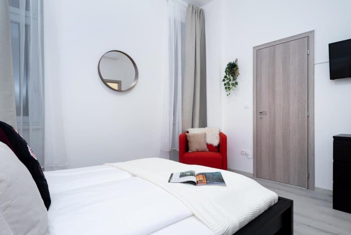 New Home At Exlusive Central Location Budapest Esterno foto